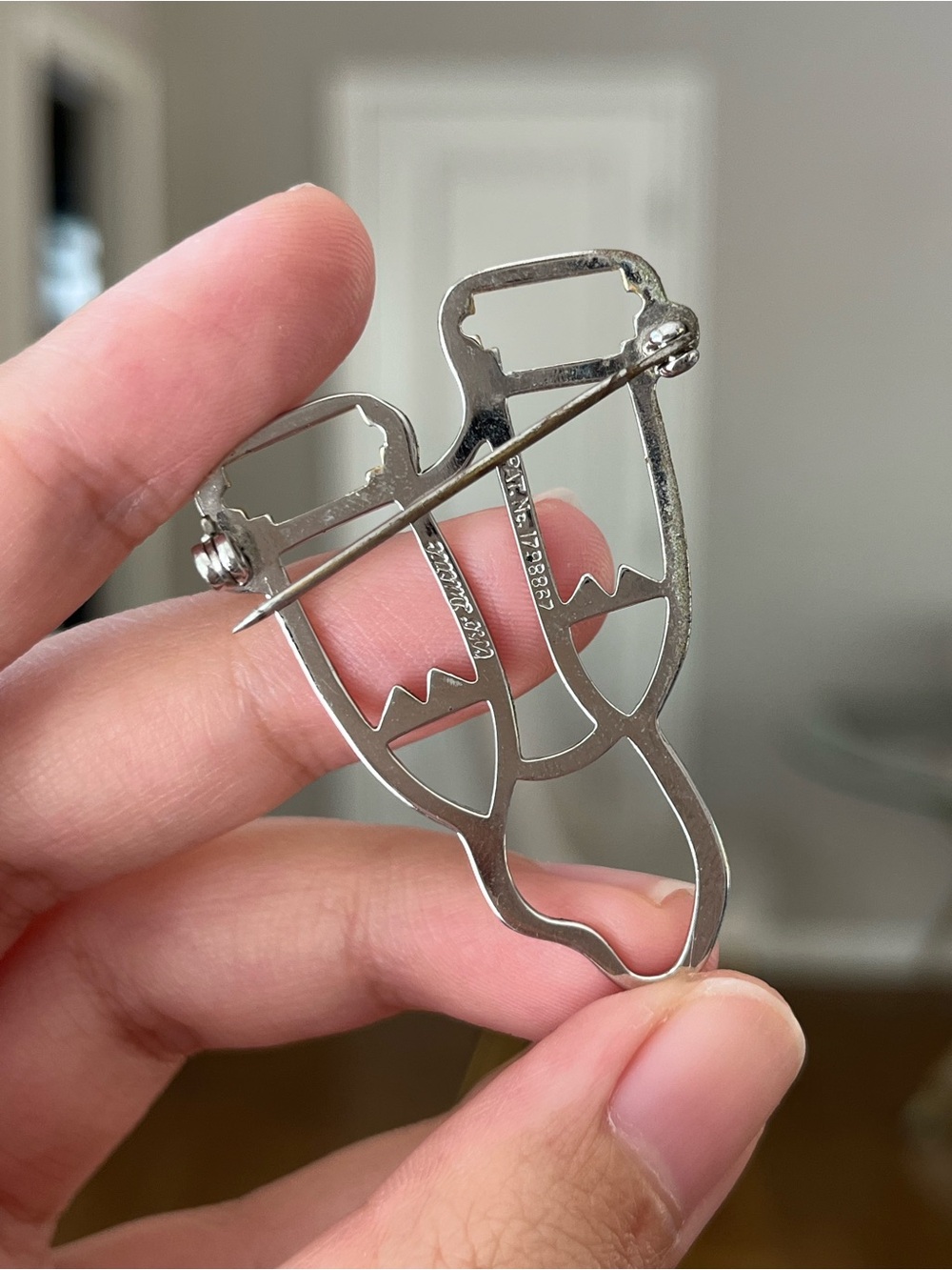 Vintage Coro Book Piece Parrot Duette Love Birds Blue Enamel Brooch Fur Clip Pin - Picture 13 of 13